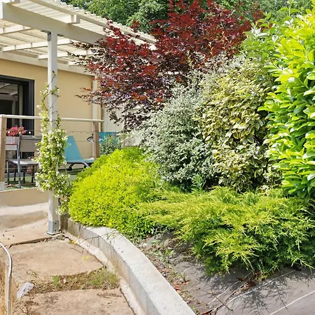 Au Cerf Blanc Parentale Bed & Breakfast 3*