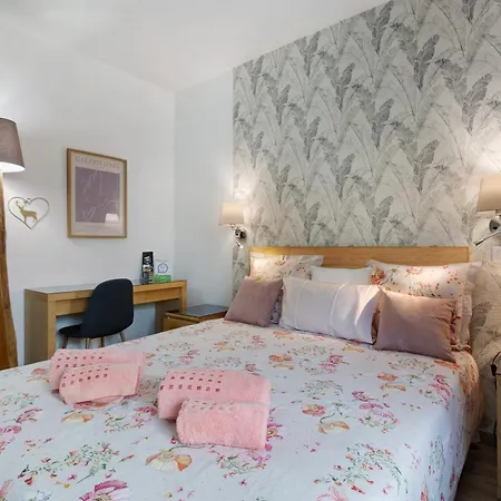 Au Cerf Blanc Parentale Bed & Breakfast Les Eyzies
